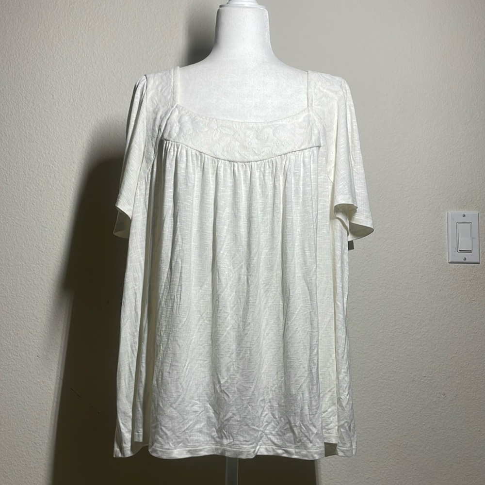 Torrid cream blouse